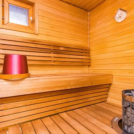 Karhunvartijan Kota B1 By Interhome